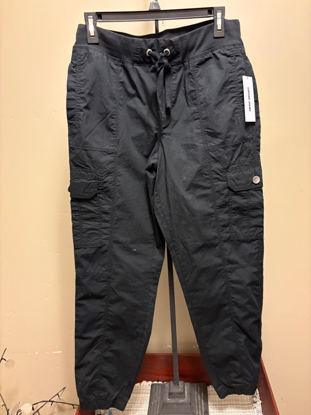 DKNY cropped black pants.